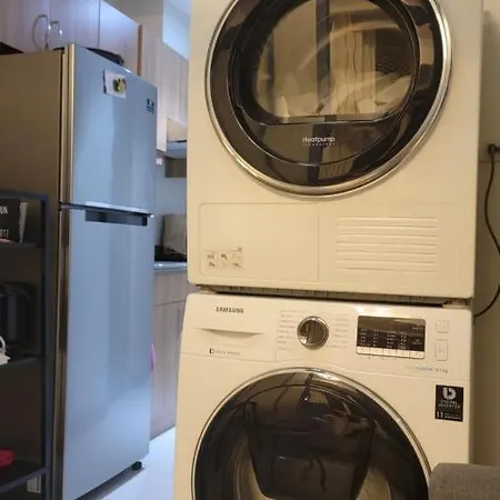 Modern Elegant Condo Makati 1-BR