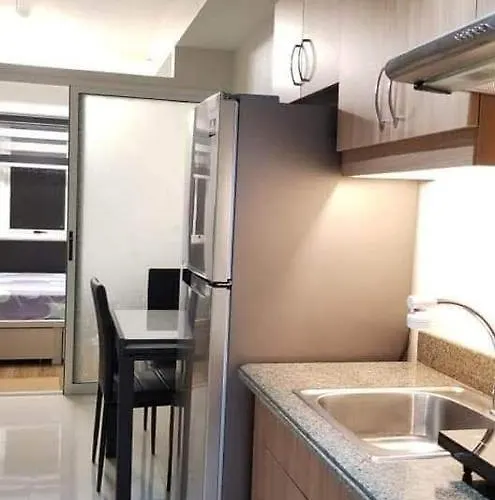 Modern Elegant Makati 1-br Aparthotel Manila